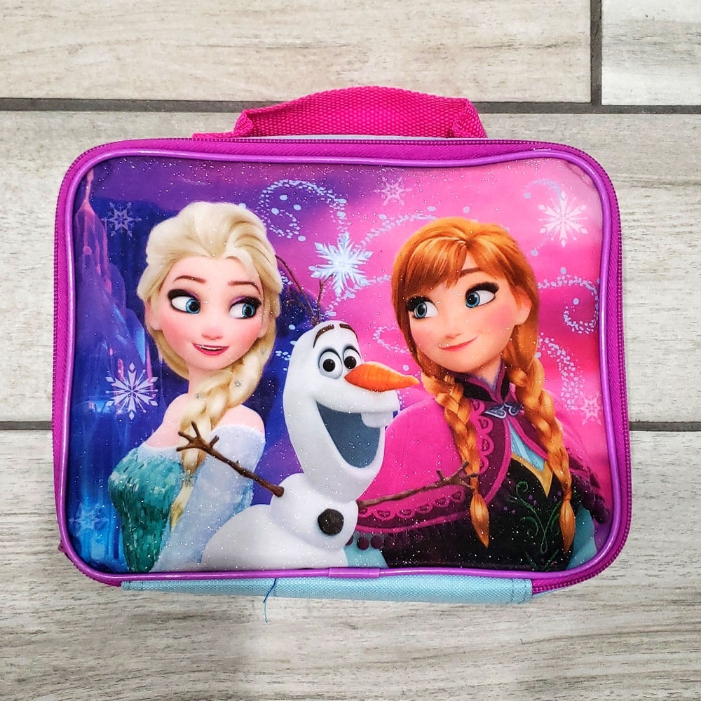 Disney Frozen lunch bag.